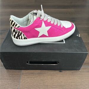 Jungle Voyage in Pink Paz Star Shoe by Shu Shop